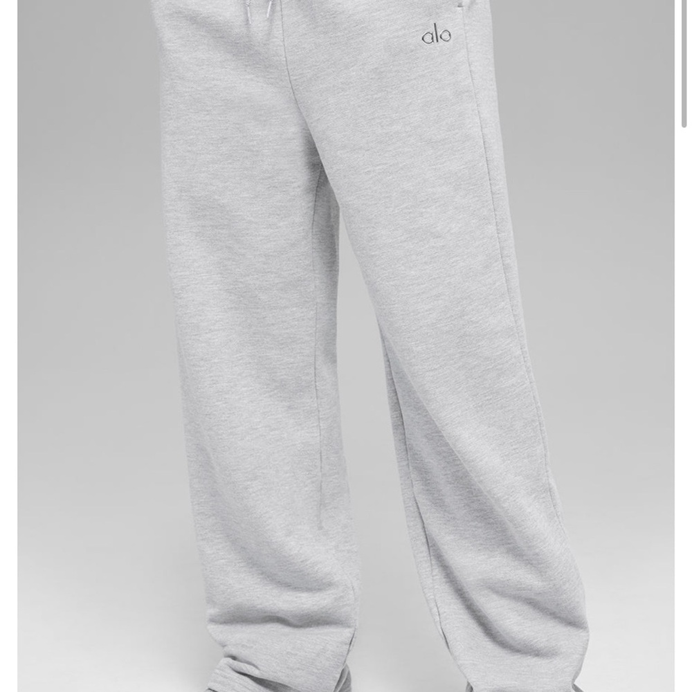 ALO Yoga Accolade Light Heather Gray Sweatpants— BRAND NEW